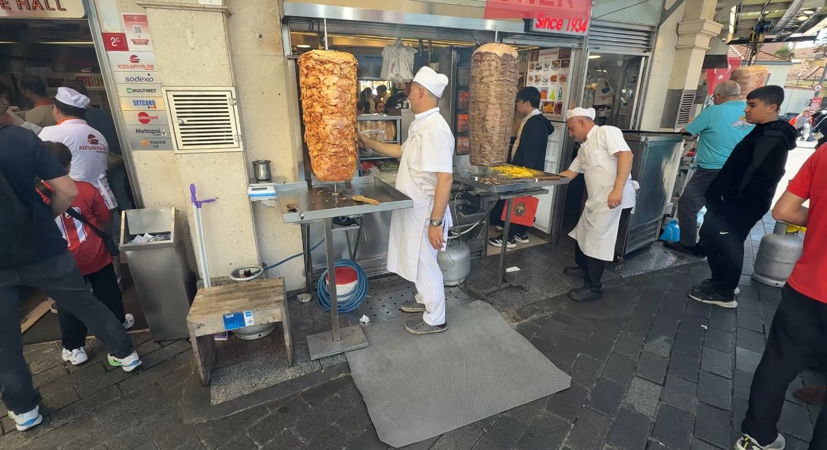 taksimde dogalgaz onarimi uzun surunce esnaf careyi tup kullanarak buldu 0 y3U5FOUv