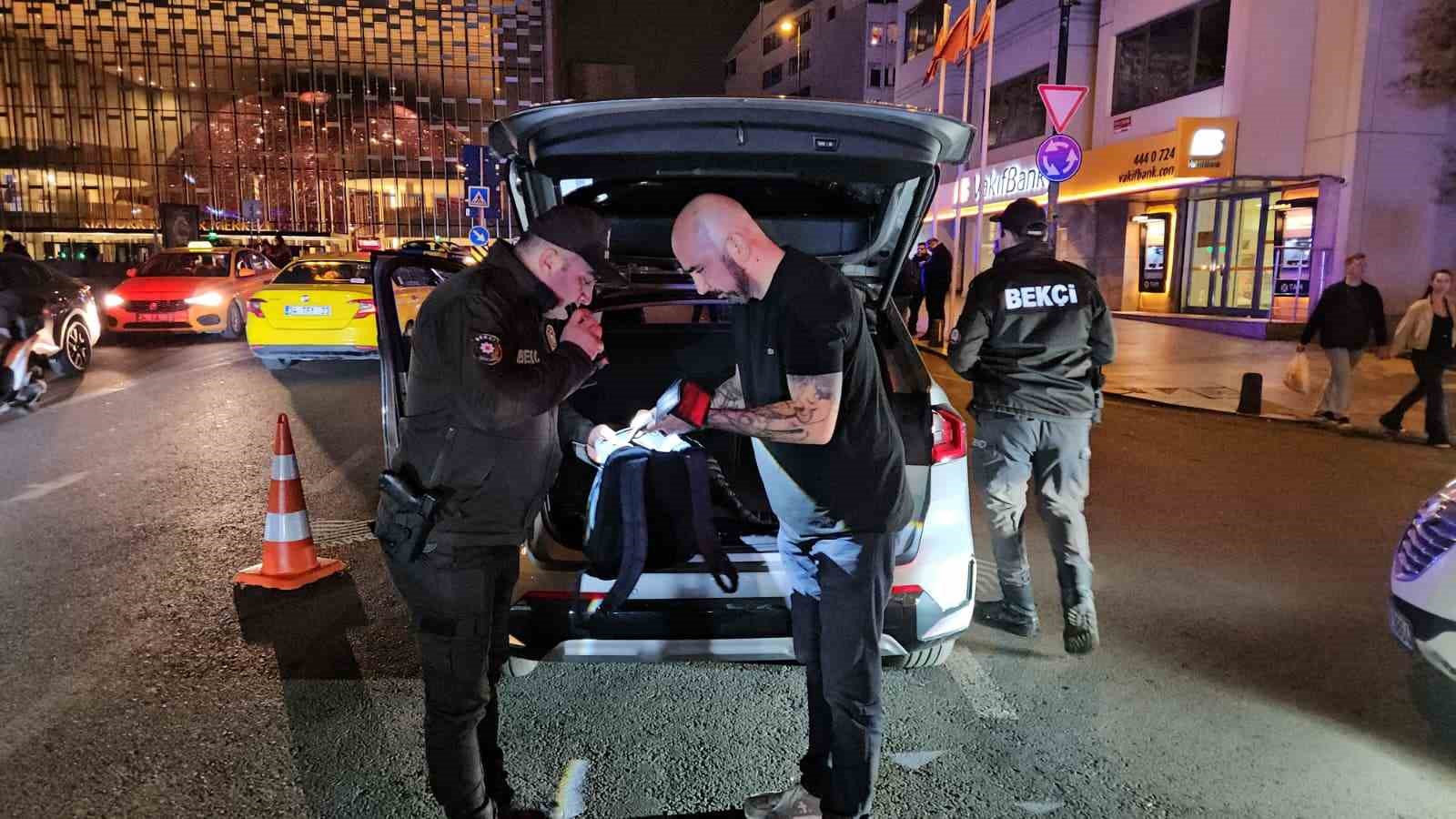 taksimde huzur uygulamasi 1 k5zUid3Q