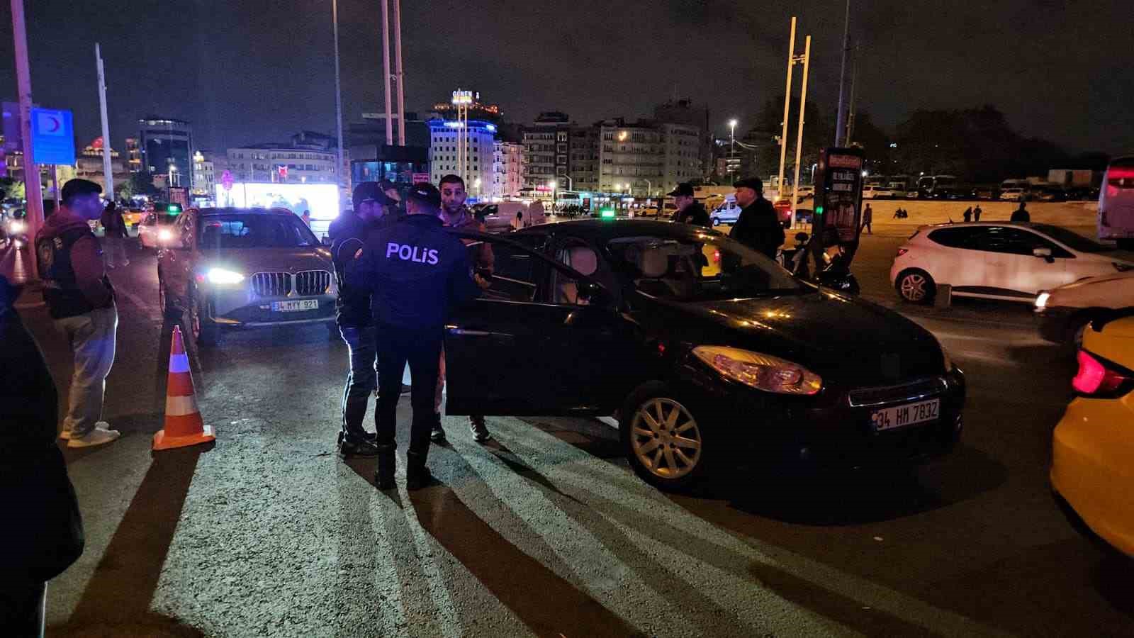 taksimde huzur uygulamasi 5