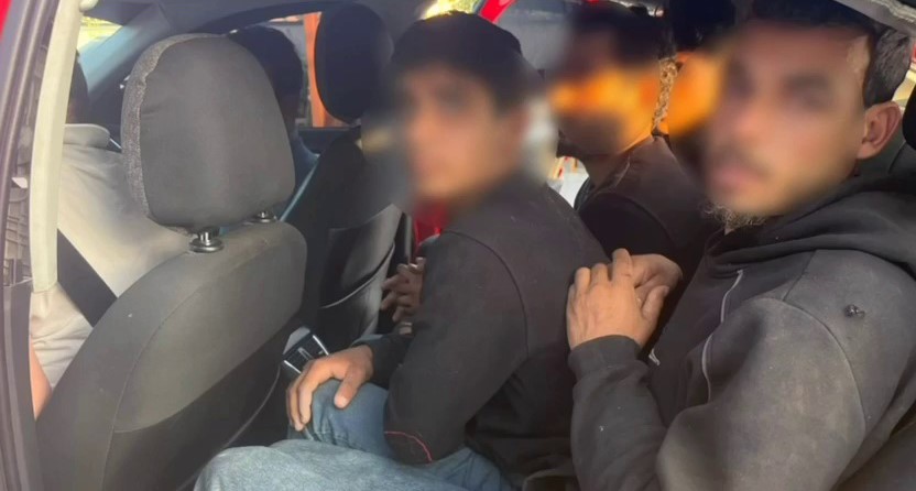 taksiyle gocmen kaciran insan tacirleri polisten kacamadilar 0