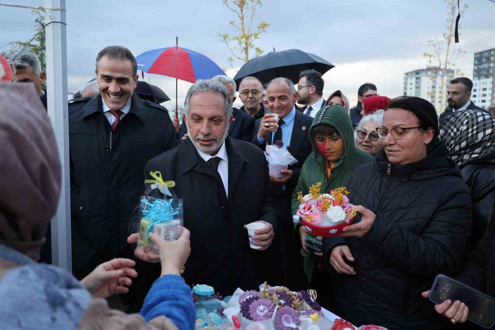 Talas’ta ‘çiçek’ gibi festival 7 talasta cicek gibi festival 3 J4i3TJy5
