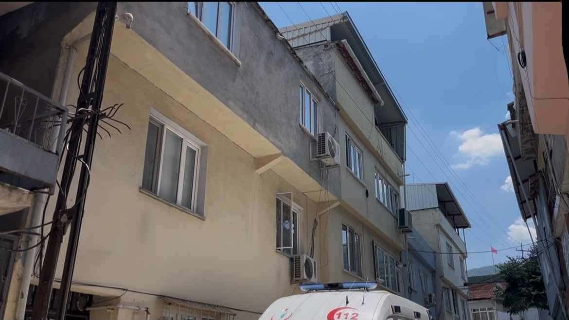 Talihsiz adam merdivenlerde can verdi... Acılı annenin feryadı yürekleri dağladı 8 talihsiz adam merdivenlerde can verdi acili annenin feryadi yurekleri dagladi 4 ihYmu172
