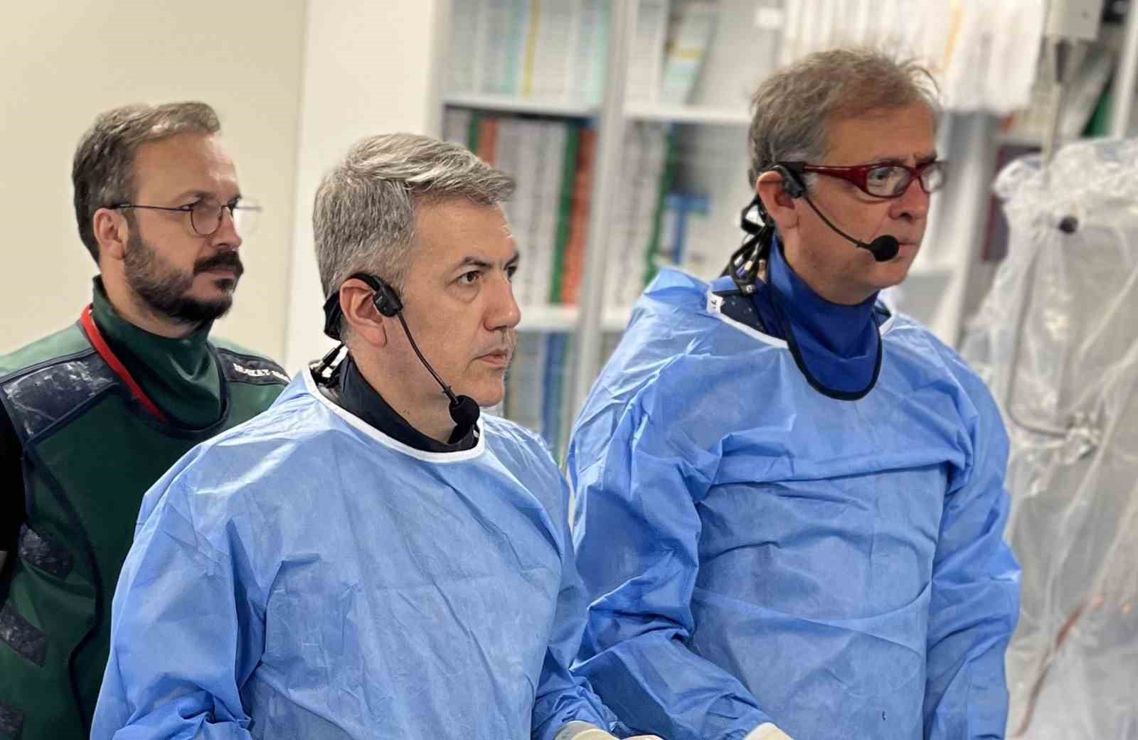 tam tikali damarlar icin yeni teknolojiler canli vakalarla anlatildi 2 sj1RgrM3