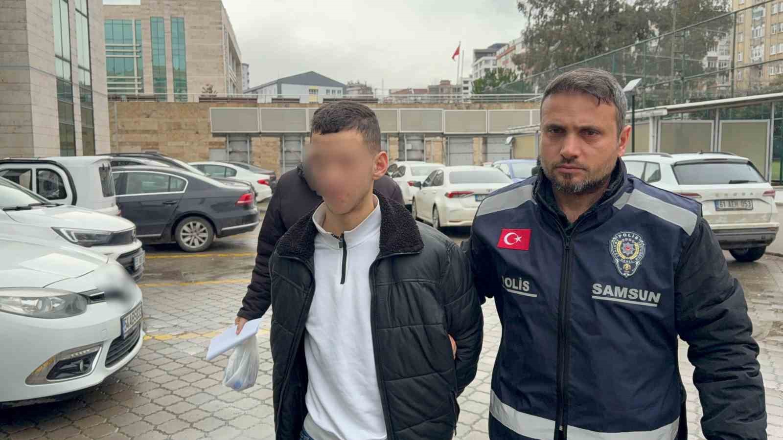 Tamirciden 50 bin liralık motosiklet çalan hırsız tutuklandı 4 tamirciden 50 bin liralik motosiklet calan hirsiz tutuklandi 0 TIz4DRTe