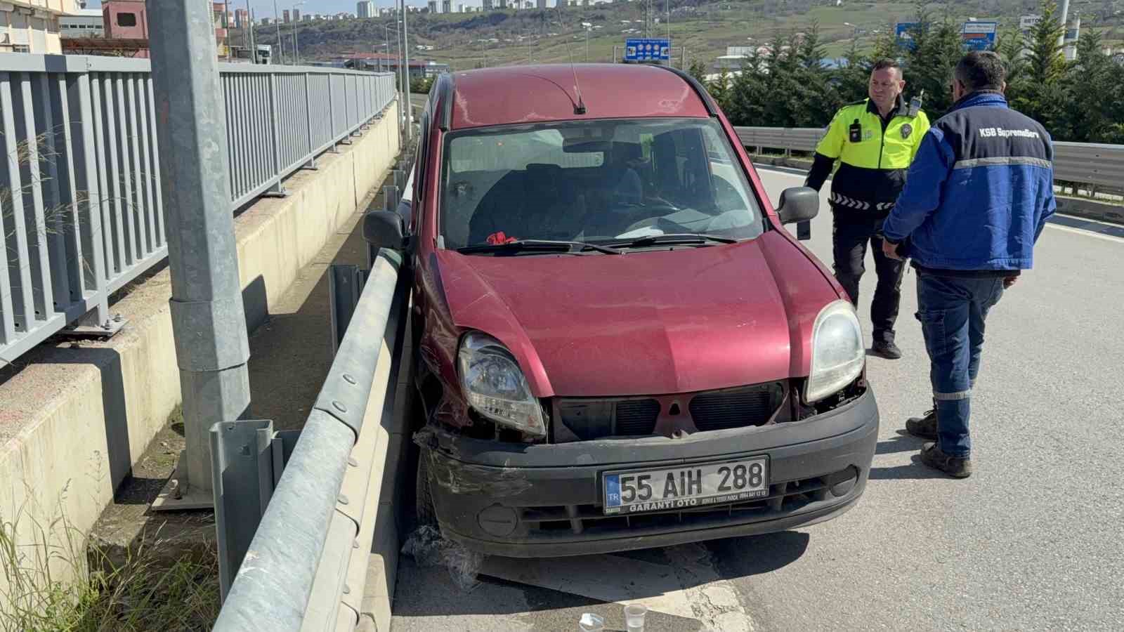 Tamire götürülen araç kaza yaptı: 1 yaralı 5 tamire goturulen arac kaza yapti 1 yarali 1 fGl8NuBu