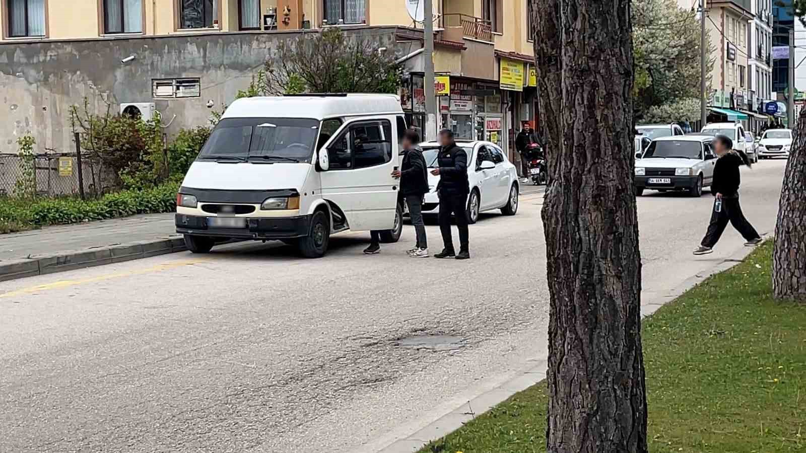 tanigin verdigi ifadeyi begenmeyen sanik yakinlari hirsini kadin gazetecilerden cikardi 1 ksZrqukd