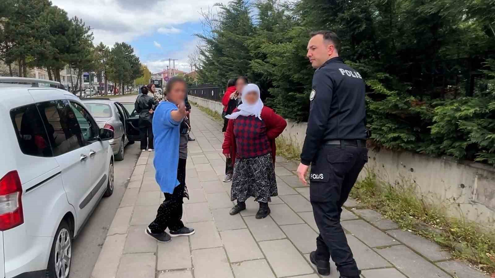 tanigin verdigi ifadeyi begenmeyen sanik yakinlari hirsini kadin gazetecilerden cikardi 3 U2gnnibv