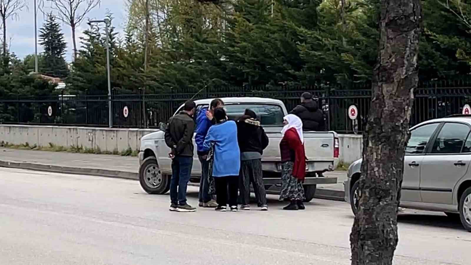 tanigin verdigi ifadeyi begenmeyen sanik yakinlari hirsini kadin gazetecilerden cikardi 4