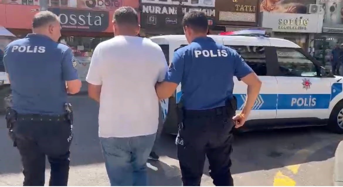 taninmamak icin basina cop poseti gecirip yangin cikaran sahis kameralara yakalandi 3 21g3QDyu