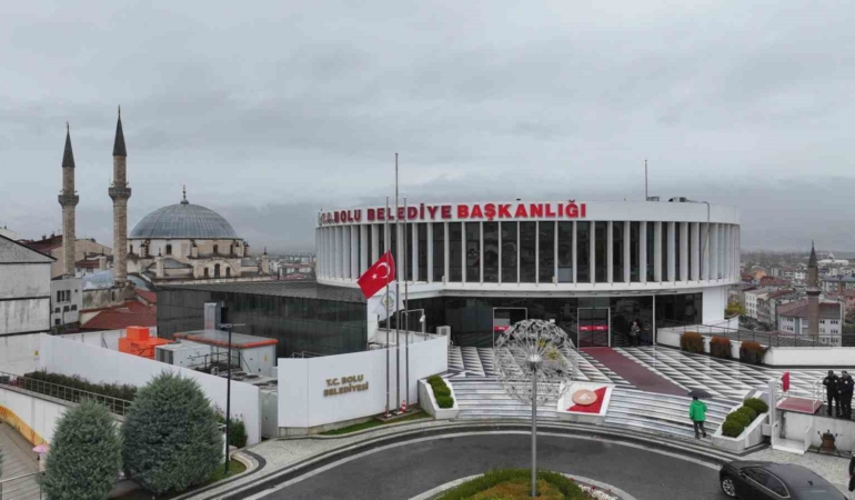 tanju-ozcan-boluda-3-gun-boyunca-tum-eglence-etkinlikleri-iptal-edildi-rX4z9ZMm.jpg