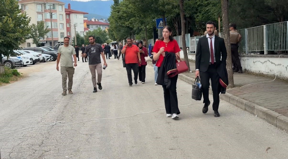 Tanju Özcan’dan reklam baskısı iddialarına yanıt: "Eksik denetimden personel ceza almıştı, şimdi fazla denetim sorgulanıyor" 6 tanju ozcandan reklam baskisi iddialarina yanit eksik denetimden personel ceza almisti simdi fazla denetim LRLpH1TU