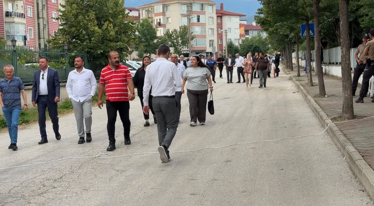 Tanju Özcan’dan reklam baskısı iddialarına yanıt: "Eksik denetimden personel ceza almıştı, şimdi fazla denetim sorgulanıyor" 4 tanju ozcandan reklam baskisi iddialarina yanit eksik denetimden personel ceza almisti simdi fazla denetim Xur6UOYv
