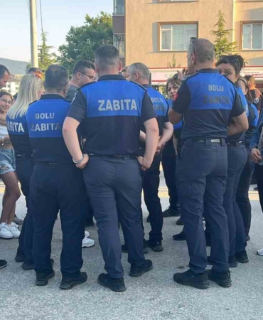 tanju-ozcanin-yargilandigi-davada-carpici-reklam-iddiasi-ya-seve-seve-vereceksiniz-ya-da-seve-VPci5wuw.jpg