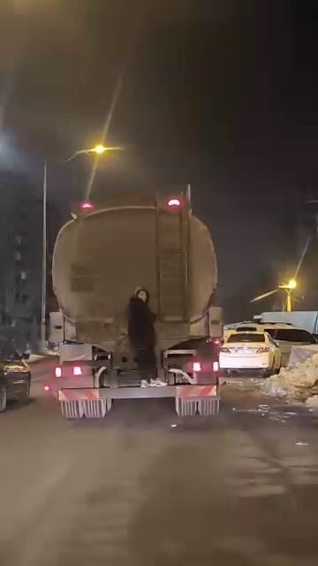 tanker arkasinda tehlikeli yolculuk 0 l8ST8VHg
