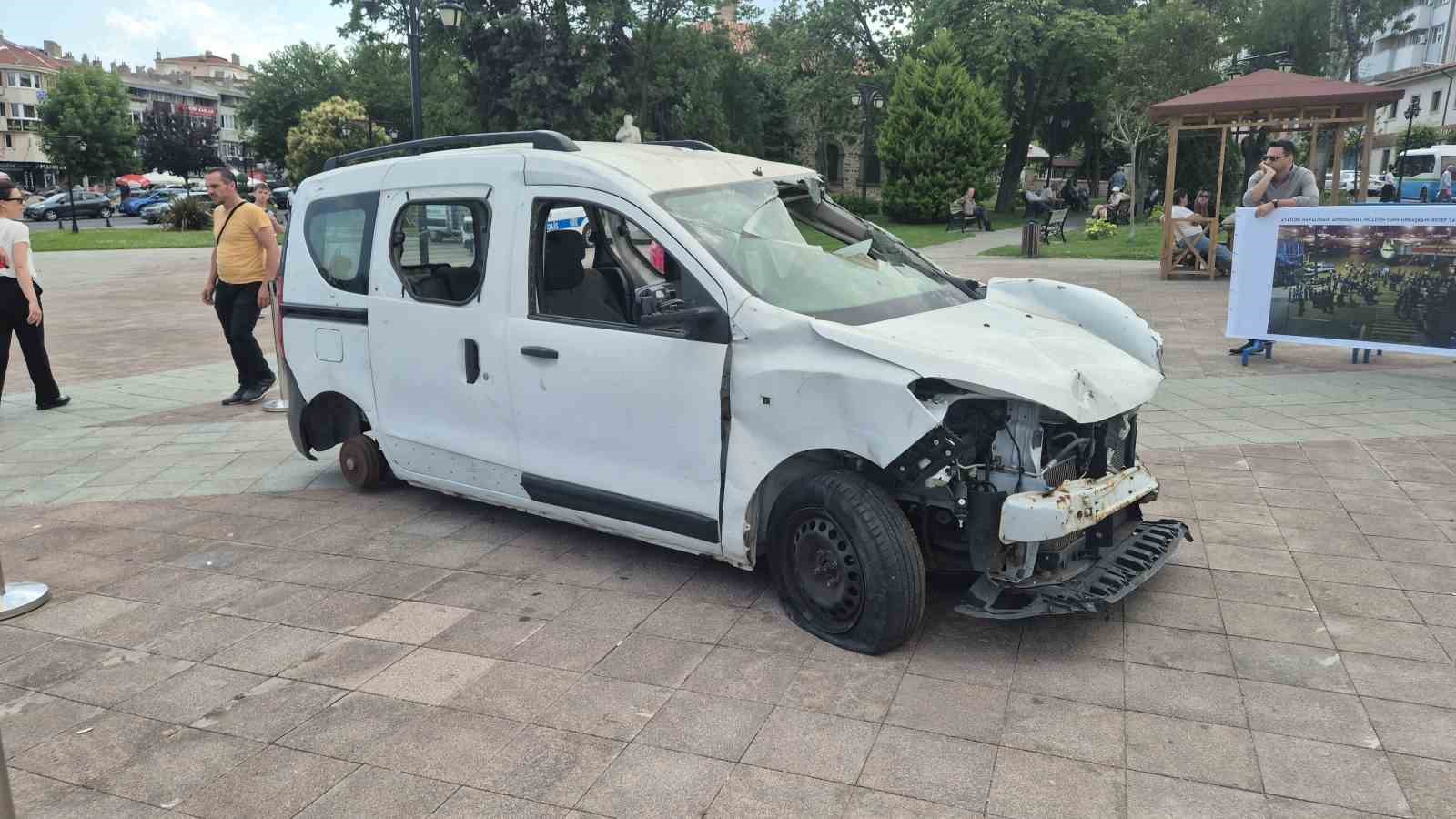 tankin namlusunun saplandigi arac 15 temmuzun sessiz tanigi 1 eVzFYHEC