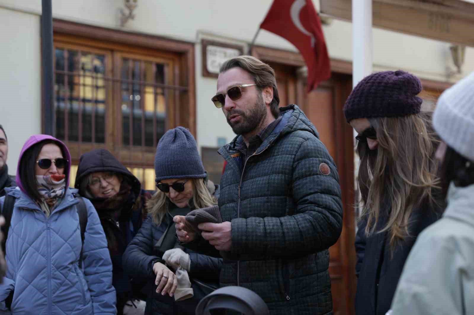 tanpinarin izinde bursada zaman yolculugu 1 ACpKZr9V