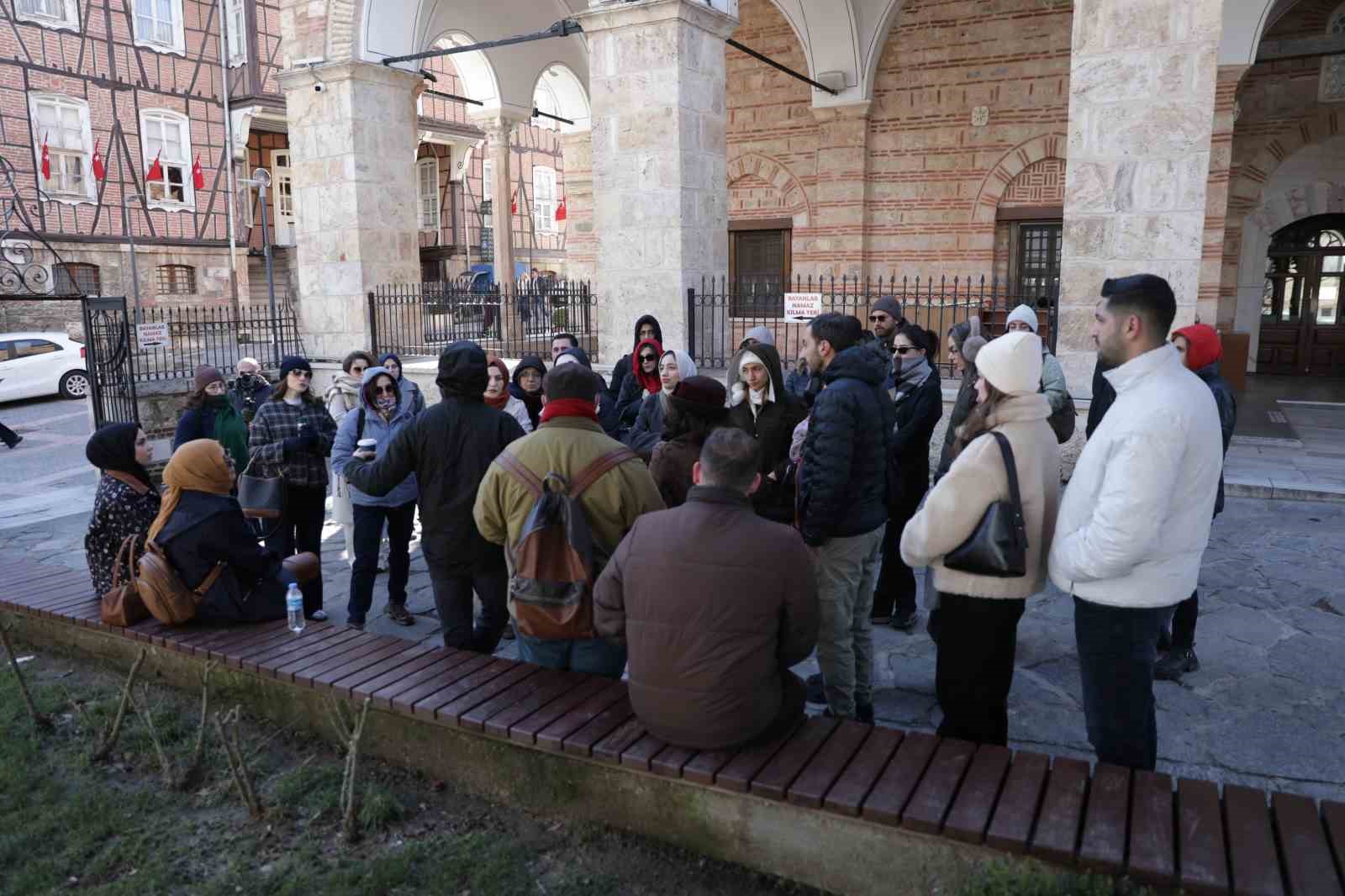 tanpinarin izinde bursada zaman yolculugu 3 EARDF3Wr
