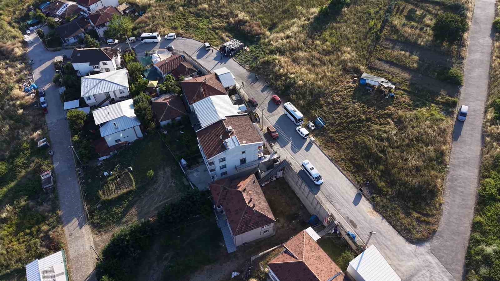 tapulu evlerinde belediyeyi ortak gorunce sok oldular 2 y9tm2Xli