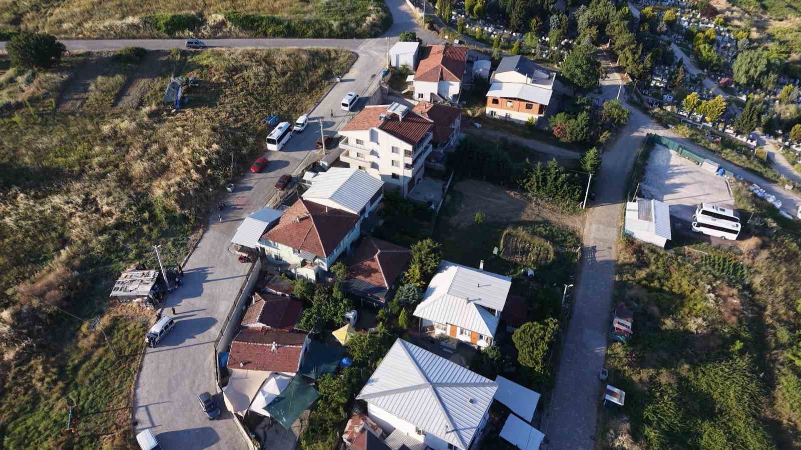 tapulu evlerinde belediyeyi ortak gorunce sok oldular 3 4BQViq8c