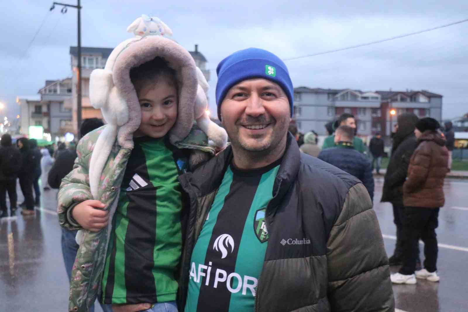 taraftarlar kocaelispor fenerbahce macina hazir 1 AdzTc86d