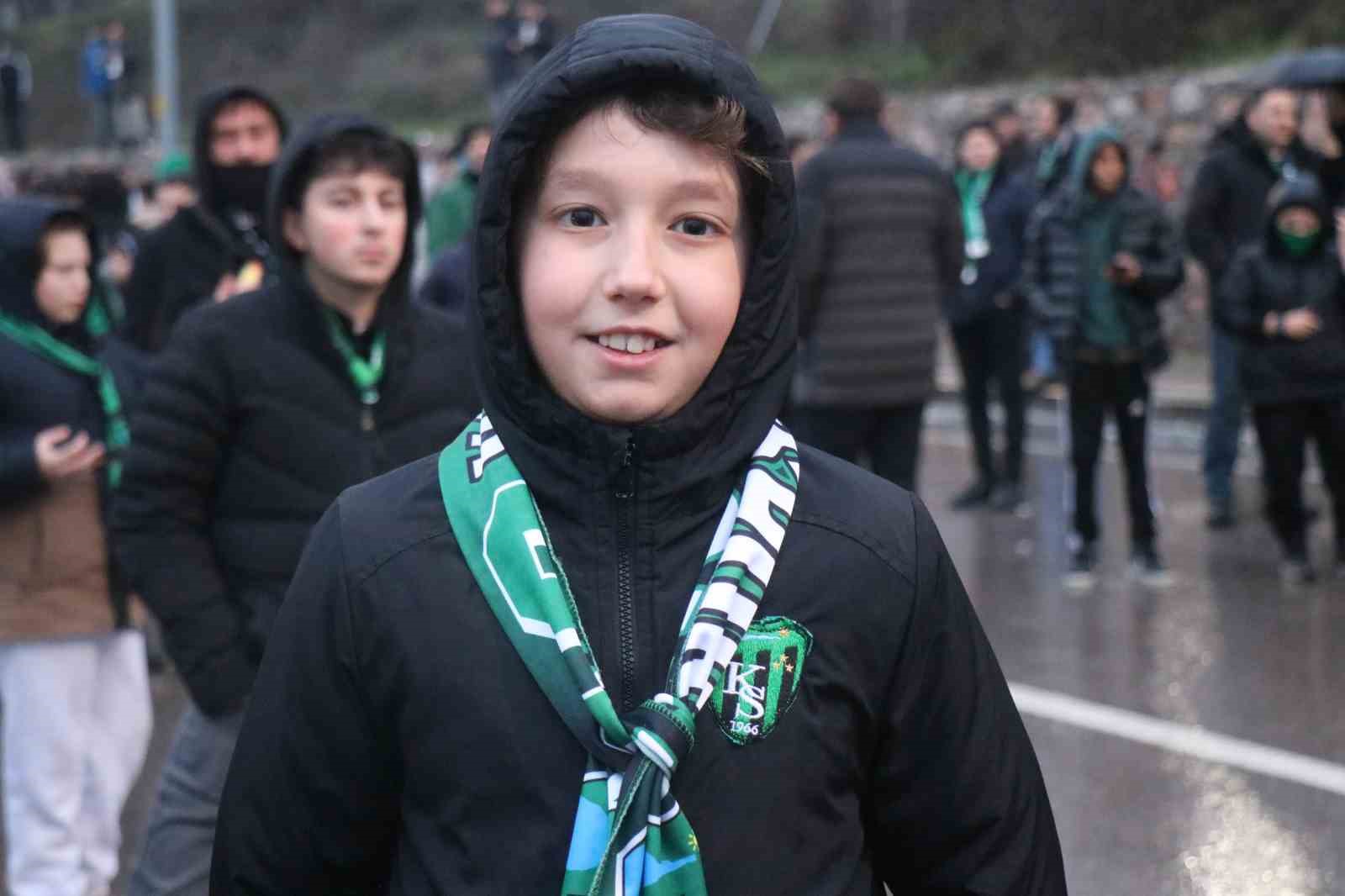 taraftarlar kocaelispor fenerbahce macina hazir 3 YAUjm67I