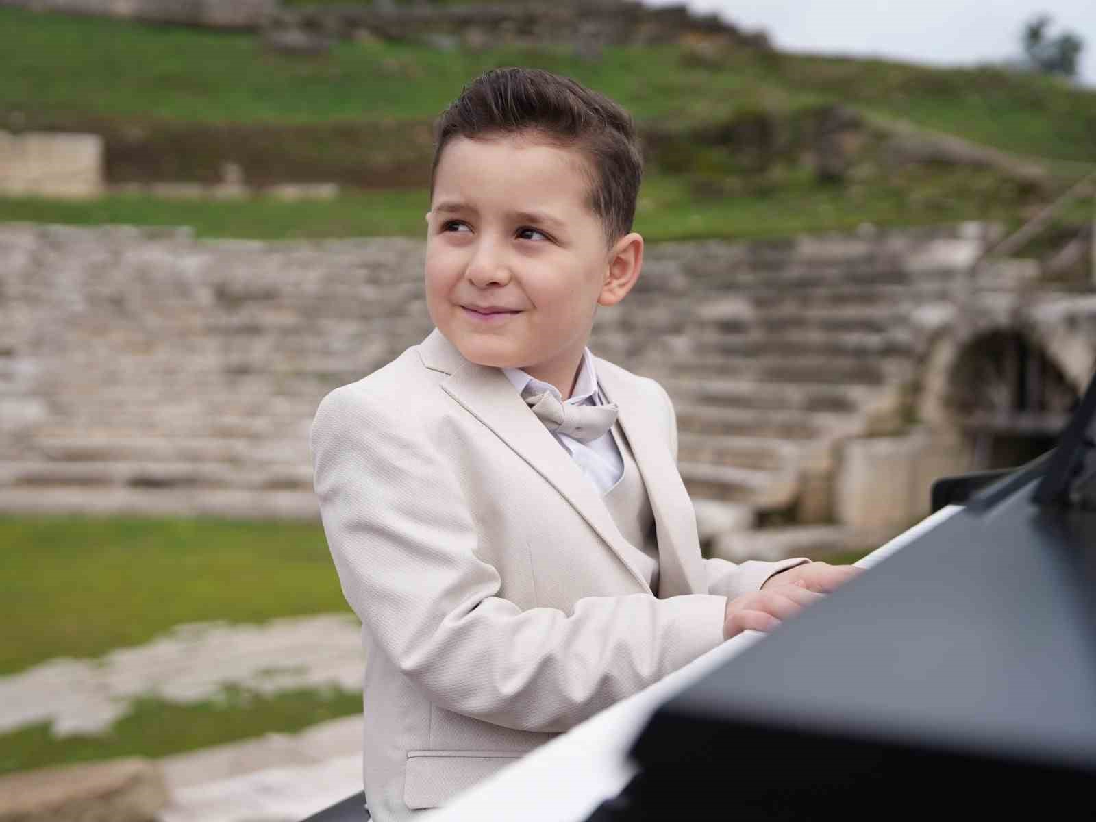 tarih ve muzik bulustu 3 XM8RbFau