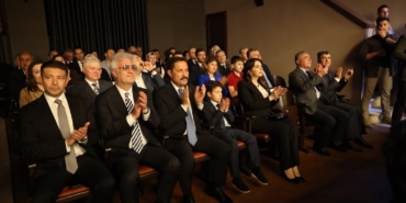 tarihe-taniklik-eden-meclis-binasinda-ilk-perde-bu-da-gecer-ya-hu-adli-tiyatro-zmCgueP5.jpg