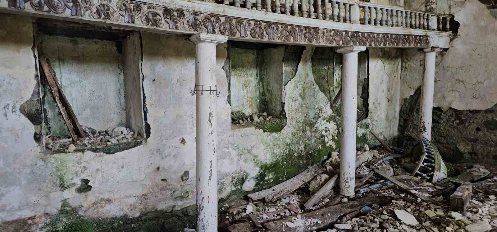 tarihi cami 20 yildir restorasyon bekliyor bir 20 yil daha bekleyemeyiz 3 9hX1Ygzi