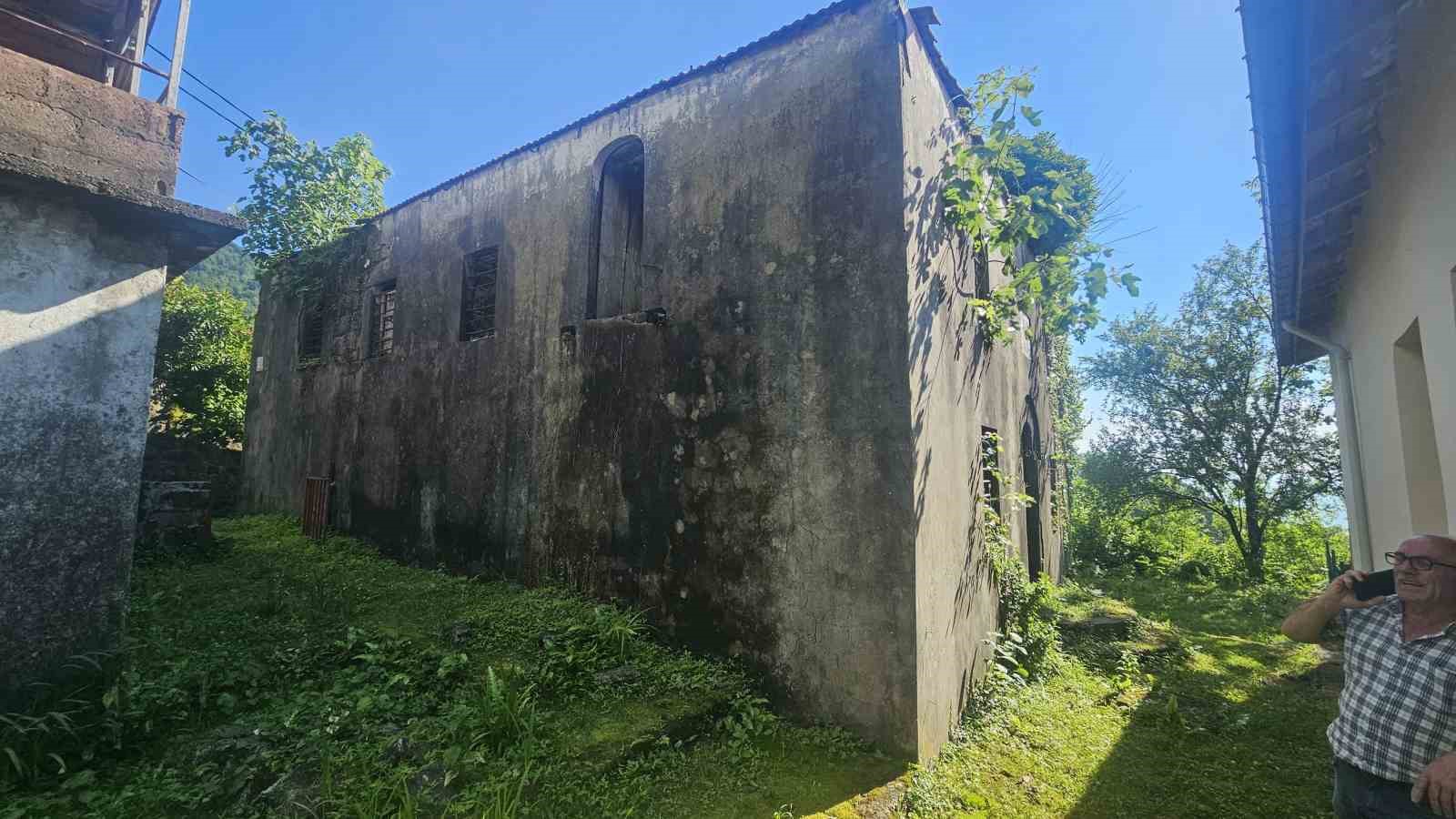 tarihi cami 20 yildir restorasyon bekliyor bir 20 yil daha bekleyemeyiz 6 QBjgNUkw