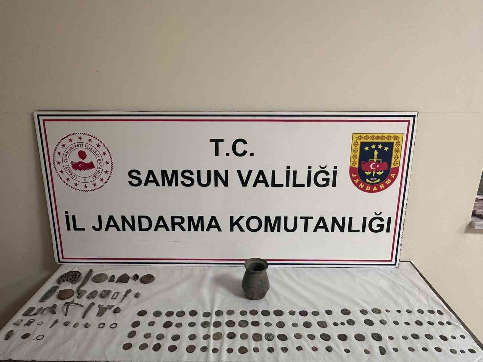 tarihi eser kacakcilari jandarmaya yakalandi 0 cC7DVVkR