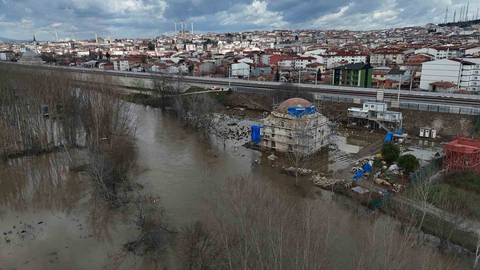 tarihi evliya kasim pasa camiini taskin sulari vurdu 3 4uZu7u7M