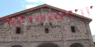 tarihi-fetih-camii-restorasyonun-ardindan-ibadete-acildi-tIUvVtXY.jpg