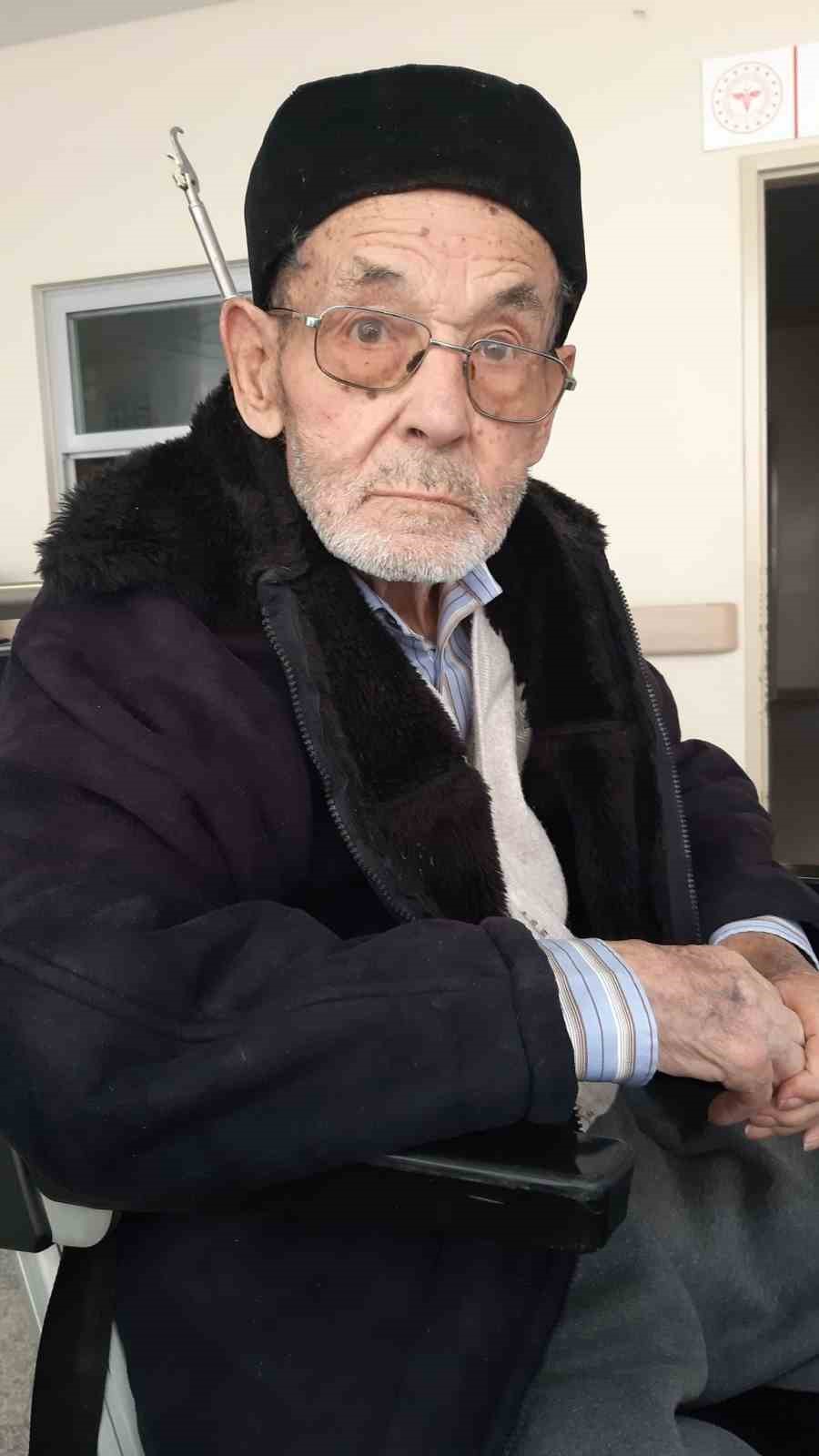 tarihi ilcenin 100 yillik cinari hayatini kaybetti iha muhabirinin baba acisi 10 eL1pkzQ3