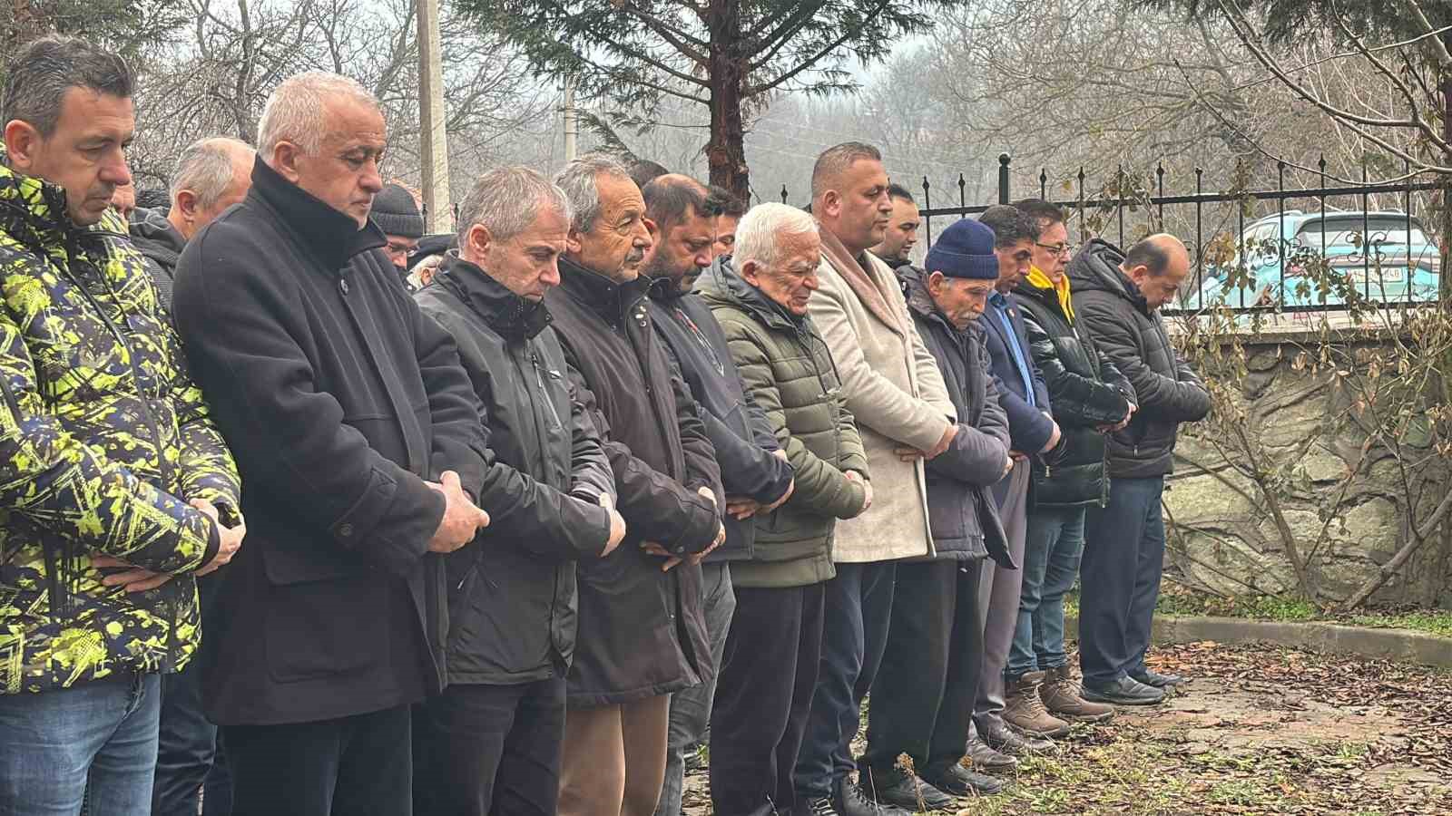 tarihi ilcenin 100 yillik cinari hayatini kaybetti iha muhabirinin baba acisi 7 kT5SjK2W