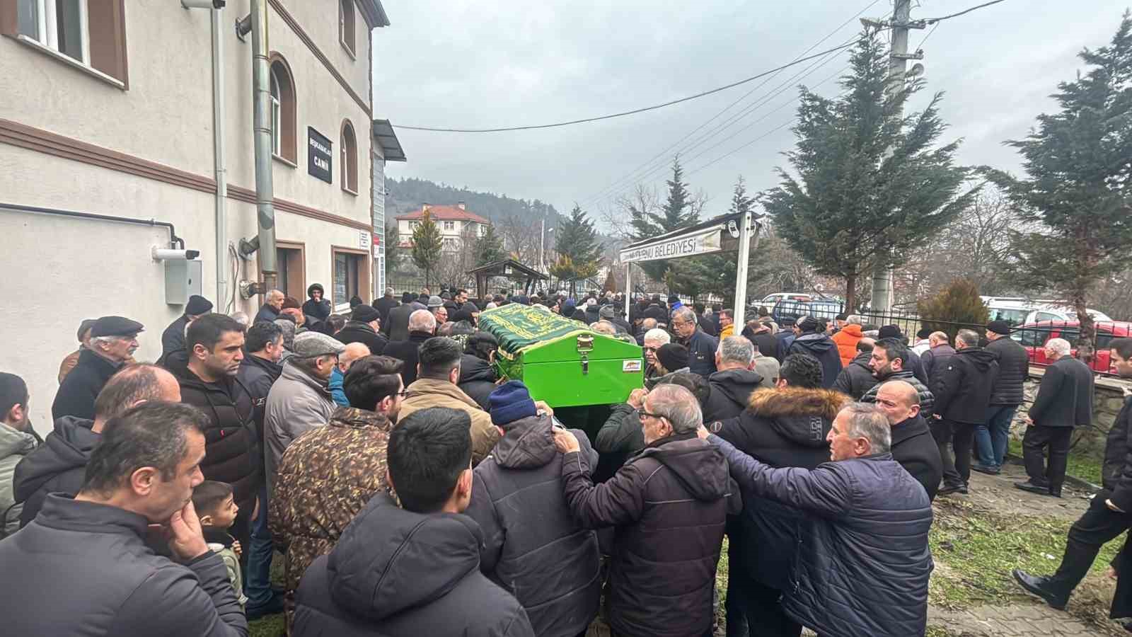 tarihi ilcenin 100 yillik cinari hayatini kaybetti iha muhabirinin baba acisi 9 2PmKQKzz