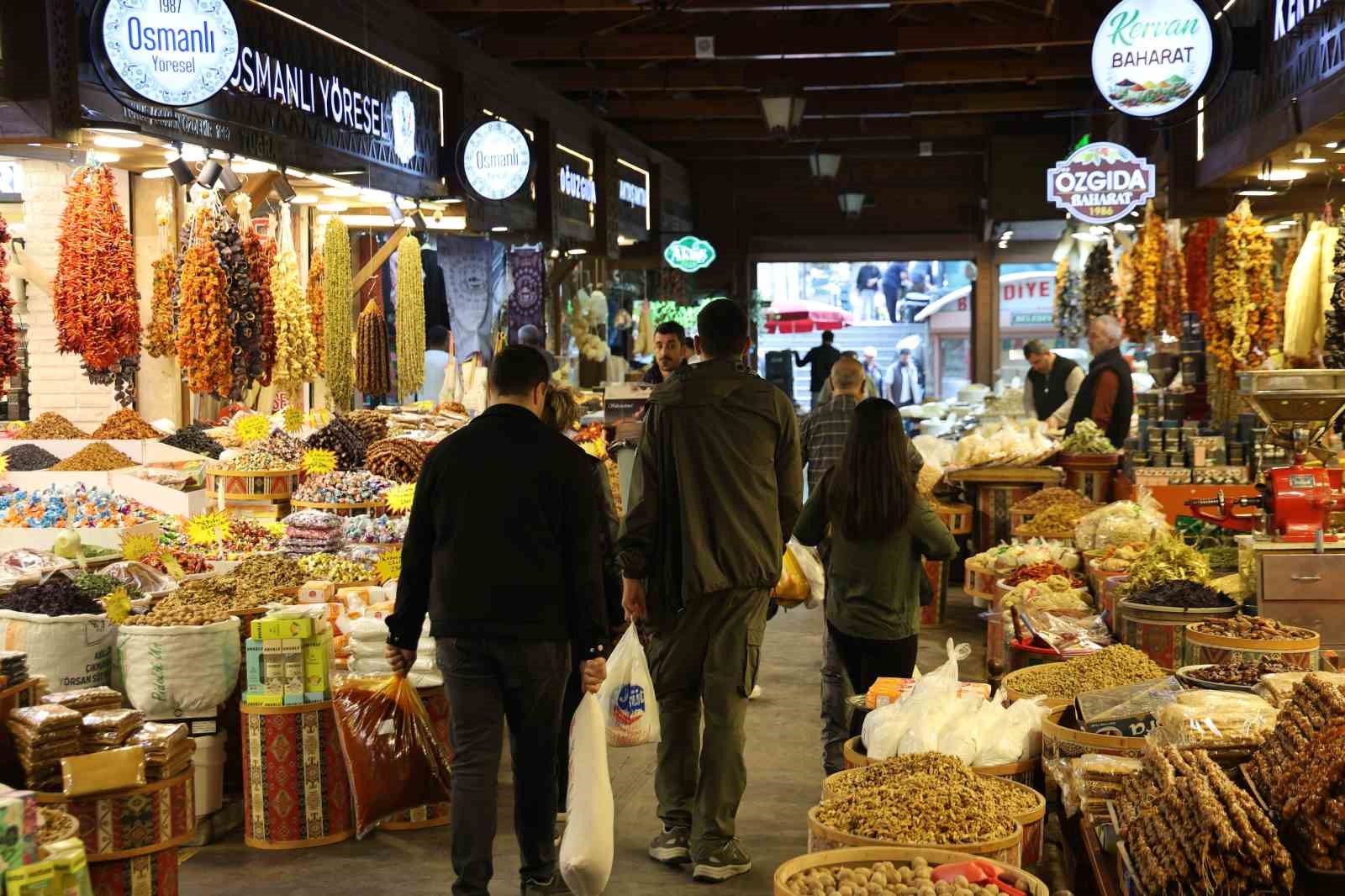 tarihi kapali carsida kurban bayrami yogunlugu yasaniyor 3 hVlV8PIX