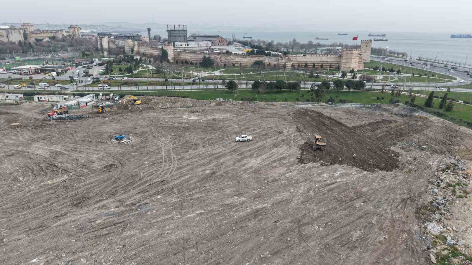 tarihi kazlicesme meydaninda moloz utanci sona eriyor 1 jqB9hQk3