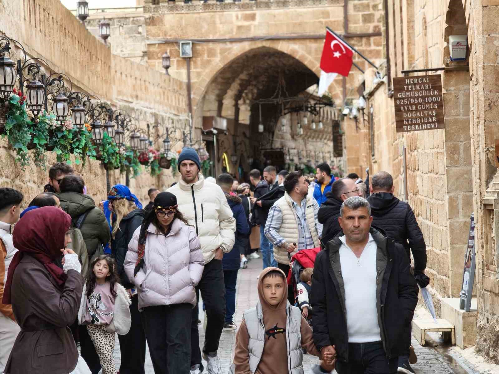 tarihi kent mardin bayram tatilinde ziyaretci akinina ugradi 7 cY1BTC5i