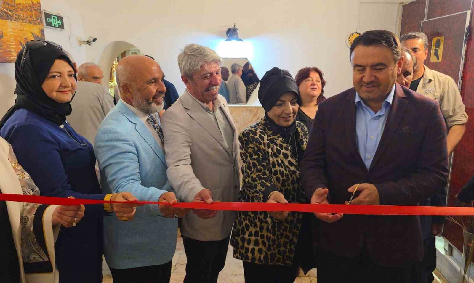 Tarihi Küçük Hamam sanatla yeniden hayat buldu 4 tarihi kucuk hamam sanatla yeniden hayat buldu 0 5MzW5N9g
