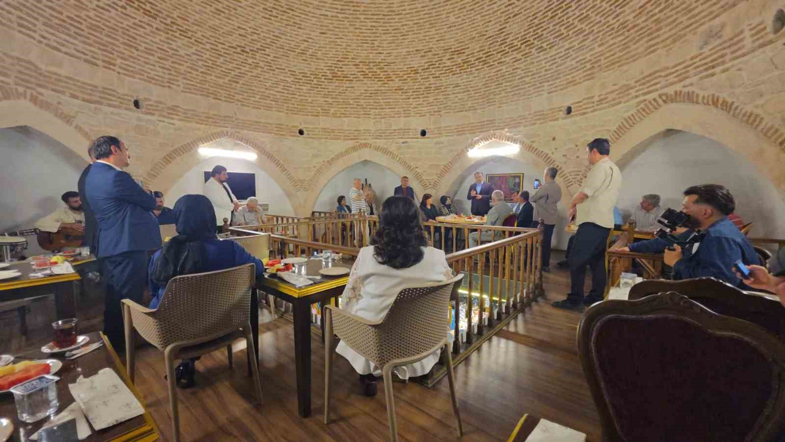 Tarihi Küçük Hamam sanatla yeniden hayat buldu 6 tarihi kucuk hamam sanatla yeniden hayat buldu 2 McWUmk3j