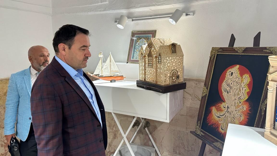 Tarihi Küçük Hamam sanatla yeniden hayat buldu 12 tarihi kucuk hamam sanatla yeniden hayat buldu 8 tNKIzsMw