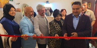 tarihi-kucuk-hamam-sanatla-yeniden-hayat-buldu-UjWcsL52.jpg