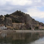 tarihi-osmancik-kalesi-cevresinde-98-riskli-bina-yikiliyor-bolge-park-ve-sosyal-yasam-alani-qWYNnHSW.jpg