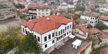tarihi-rustiye-binasi-kalealti-egitim-ve-kent-tarihi-muzesine-donustu-Q1Zx3URr.jpg