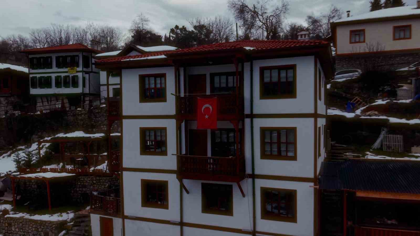 tarihi safranbolu evlerinde masalsi kis manzarasi 3 vkpeOe2d