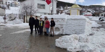 tarihi-sivas-valiliginin-kardan-maketi-ziyaretcilerini-agirliyor-JD8GuaB4.jpg
