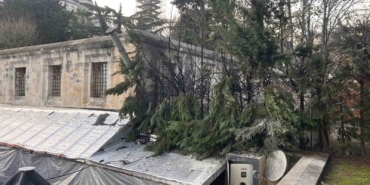 tarihi-sultanahmet-camisinin-altindaki-carsida-yangin-cikti-qJa96uQX.jpg