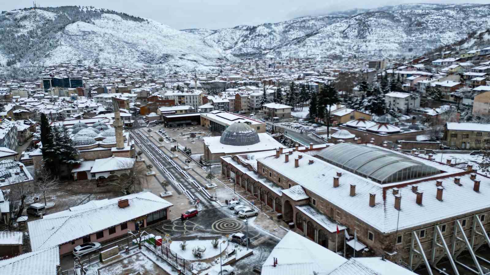 tarihi sulusokak beyaz ortuyle gorsel solen sundu 2 HHnDe728