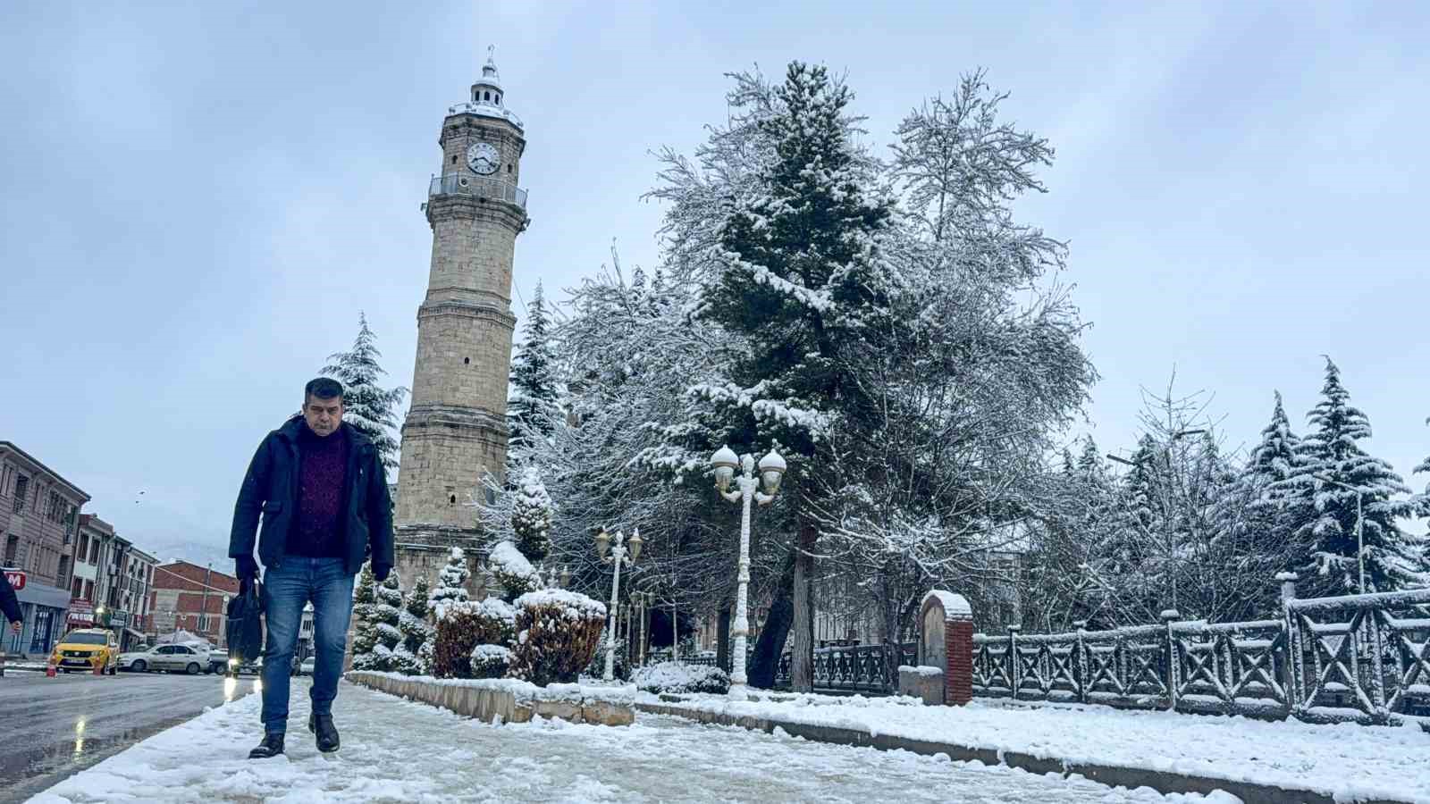 tarihi sulusokak beyaz ortuyle gorsel solen sundu 7 fdKeEFDg