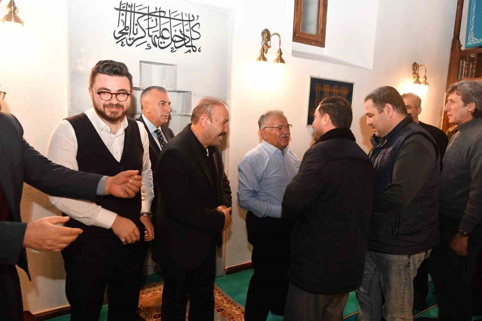 tarihi tasmakiran camiinde restorasyon sonrasi ilk teravih heyecani 1 3etmDnLW